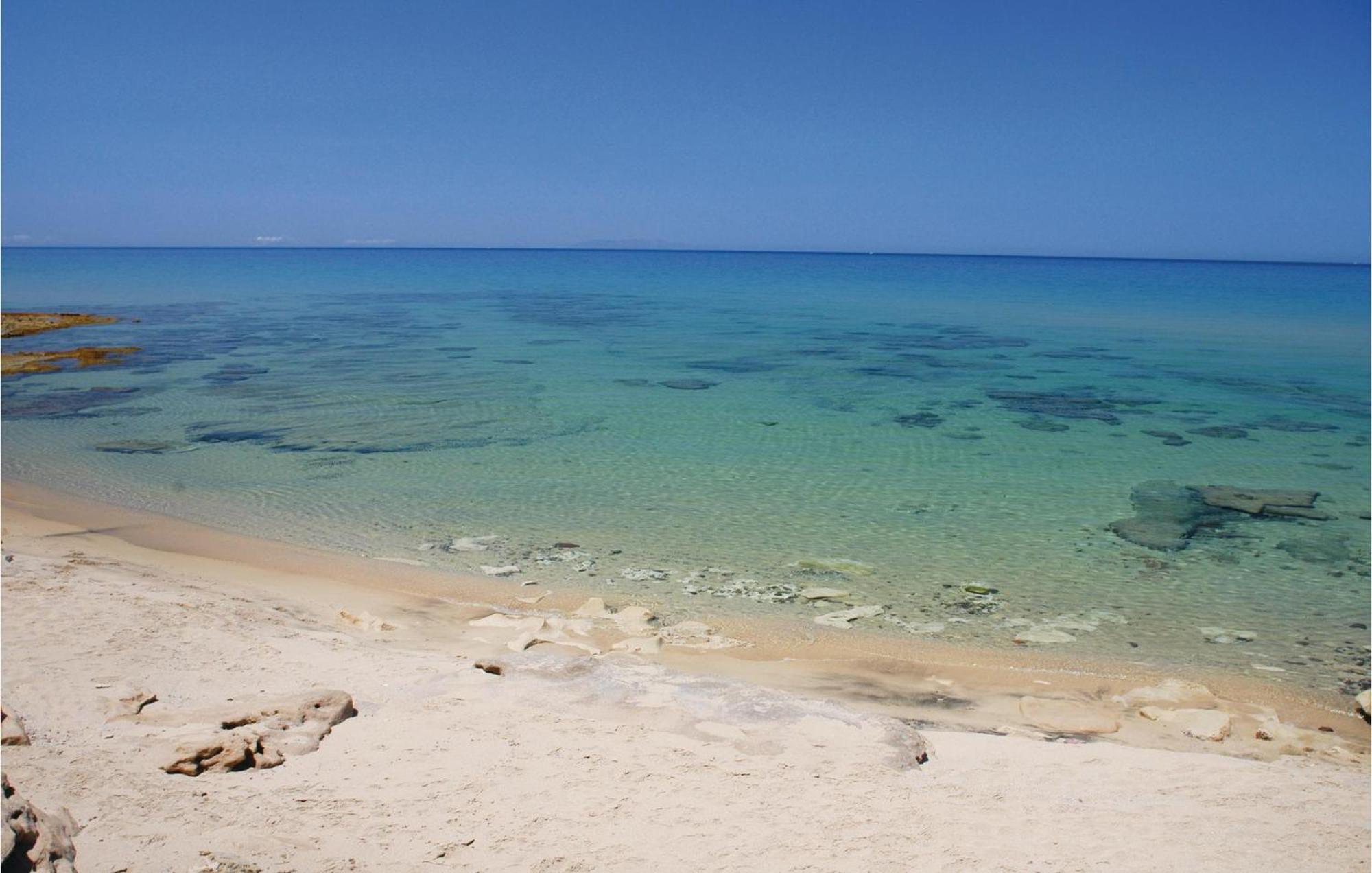Trilo Beach Monte Nai Exteriér fotografie